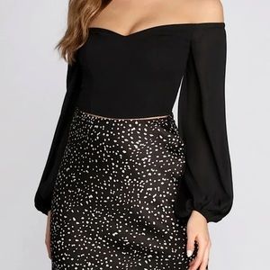 Windsor Chiffon Sweetheart Off the Shoulder Top